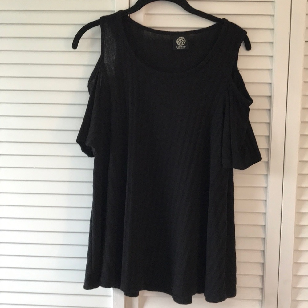 Bobeau Cold Shoulder Black Ribbed Top Size Small - Picture 5 of 5